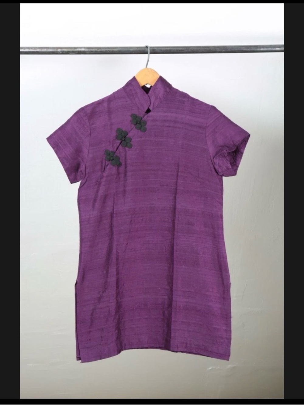 HANDMADE Purple Short-Sleeve Mandarin Collar Tunic with Floral Frog Closures